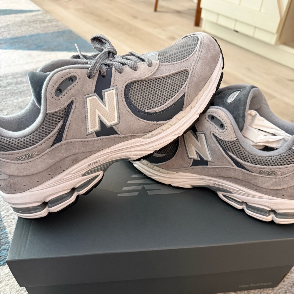 New Balance 2002r Men’s Sneakers